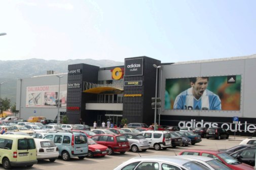 Top Outlet